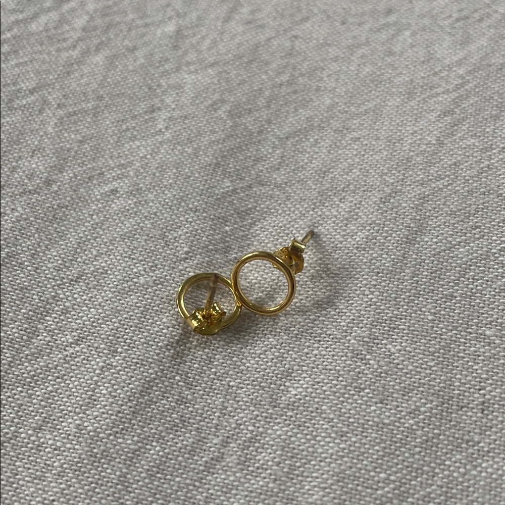 Elegant Gold Stud Earrings